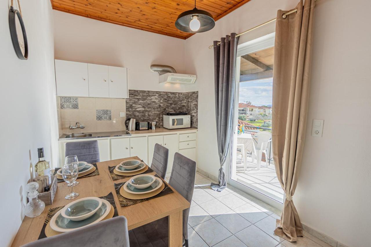 Sarita's & Apartment