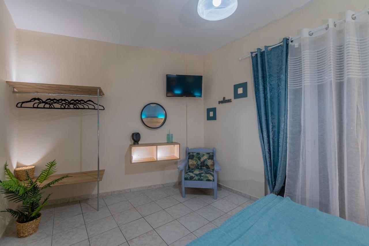 Sarita's & Apartment Laganas